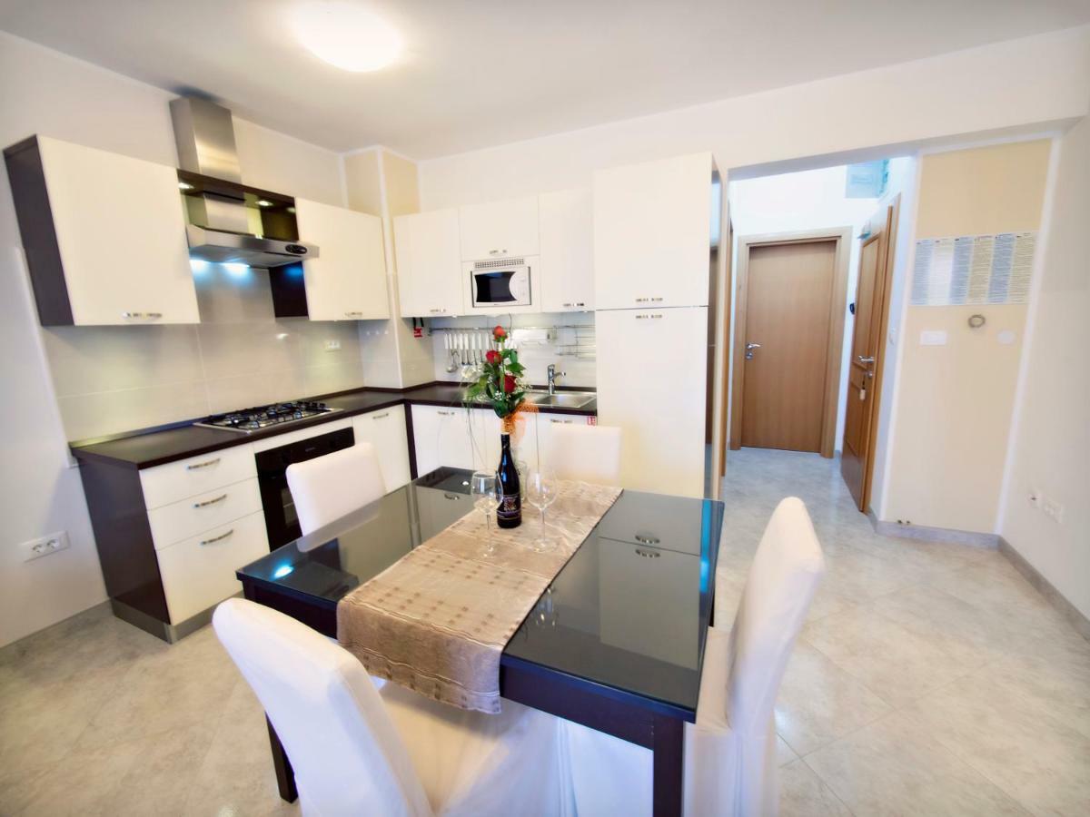 Apartmani Fortuna Zlarin Eksteriør billede