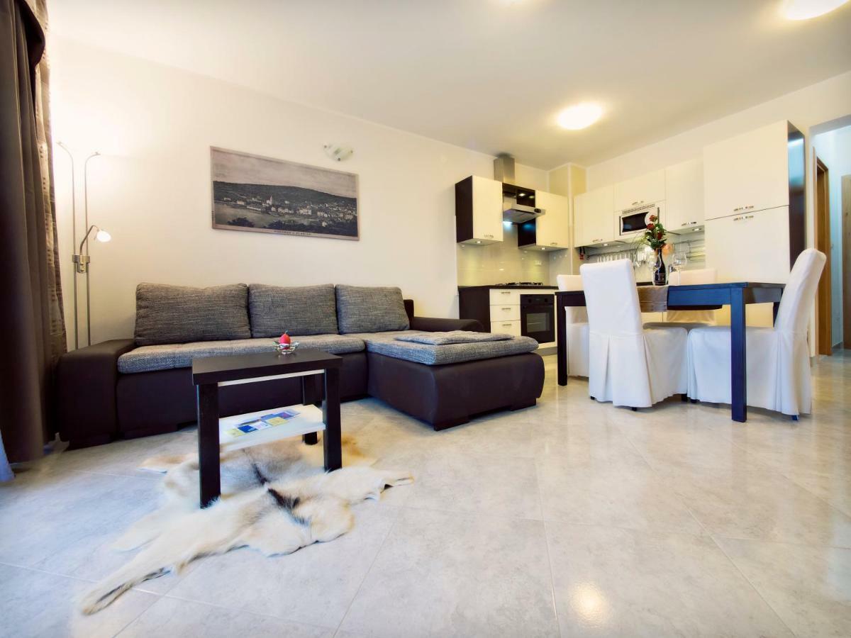 Apartmani Fortuna Zlarin Eksteriør billede