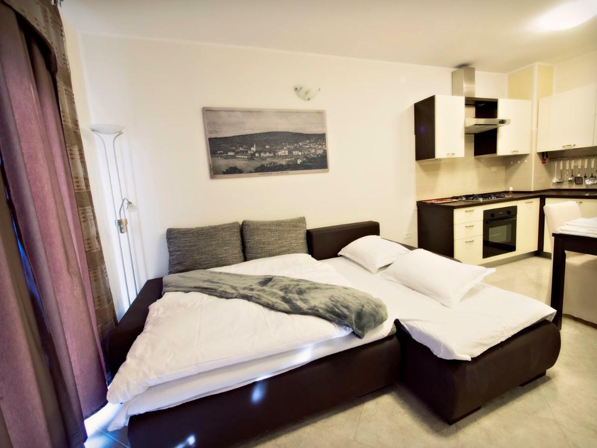 Apartmani Fortuna Zlarin Eksteriør billede