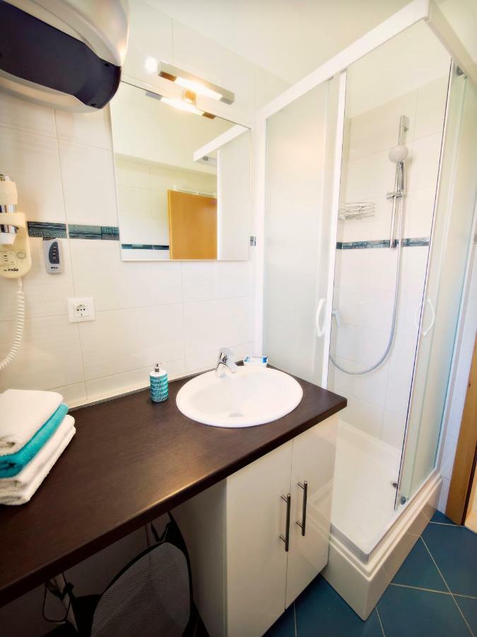 Apartmani Fortuna Zlarin Eksteriør billede